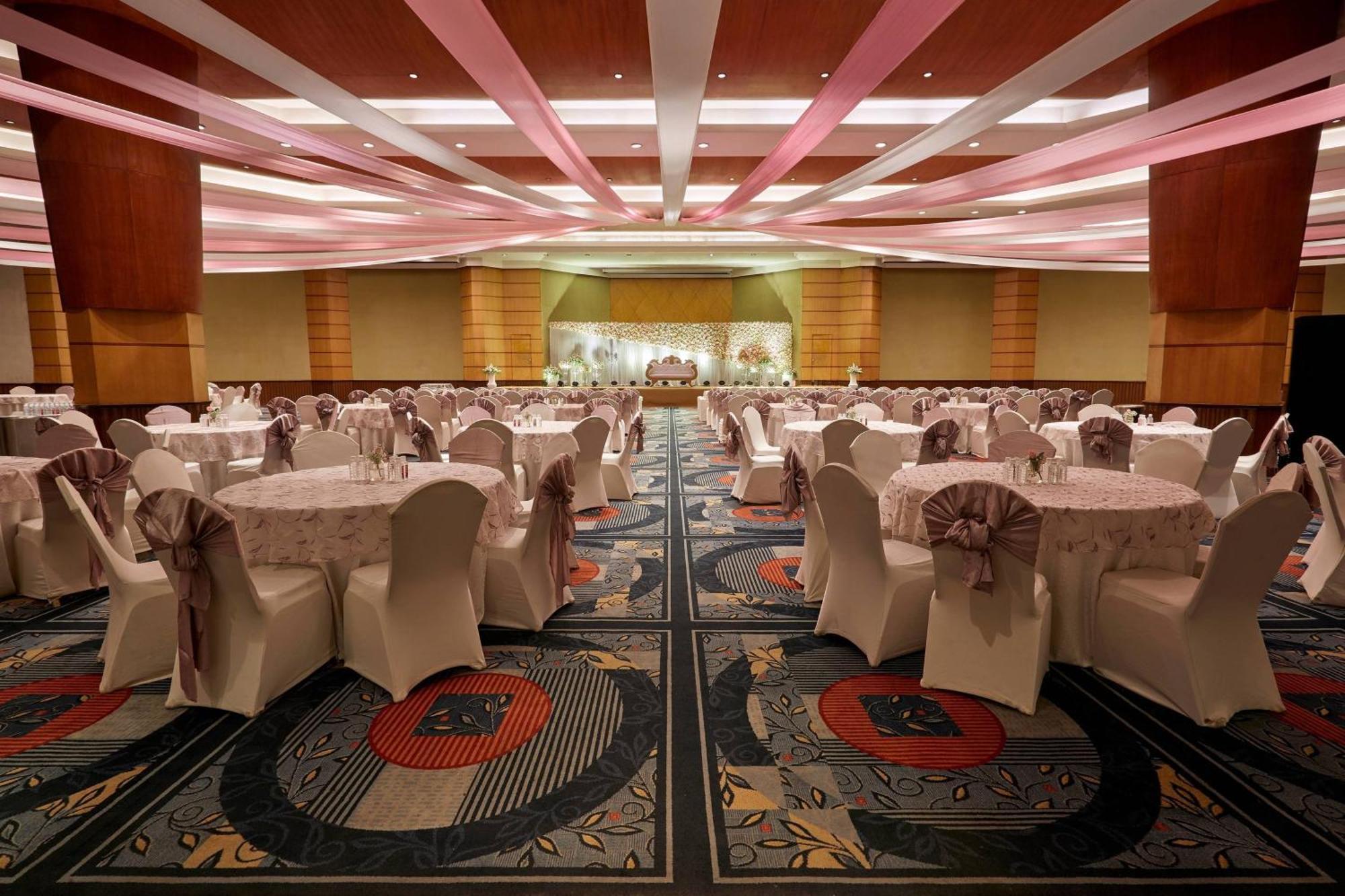 Hyderabad Marriott Hotel&Convention Centre Esterno foto
